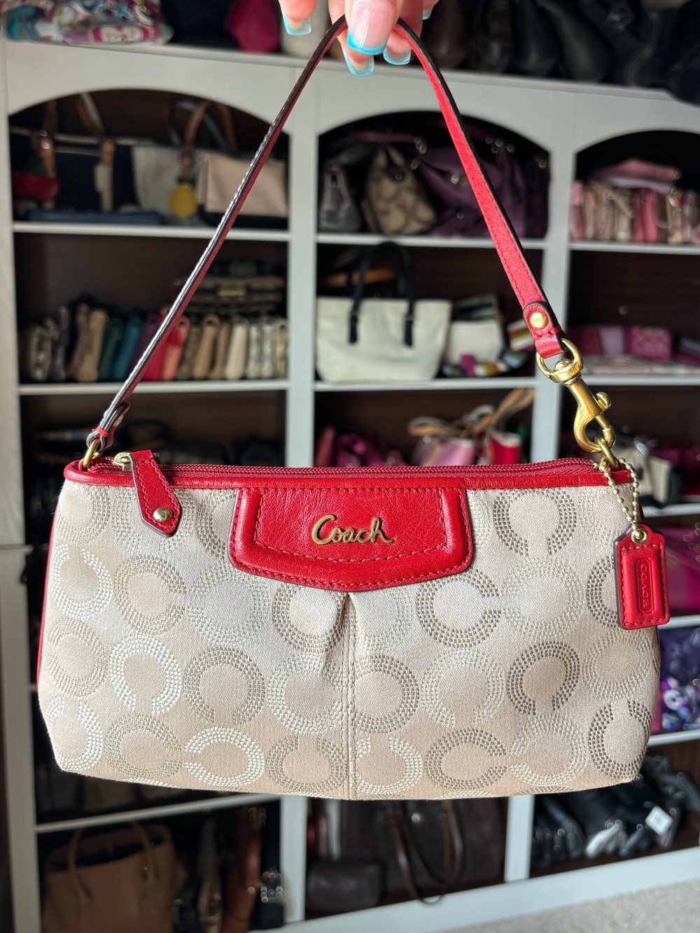 🔴🤎🔴COACH Dotted Op Art Large Pleated Wristlet Mini Bag🔴🤎🔴